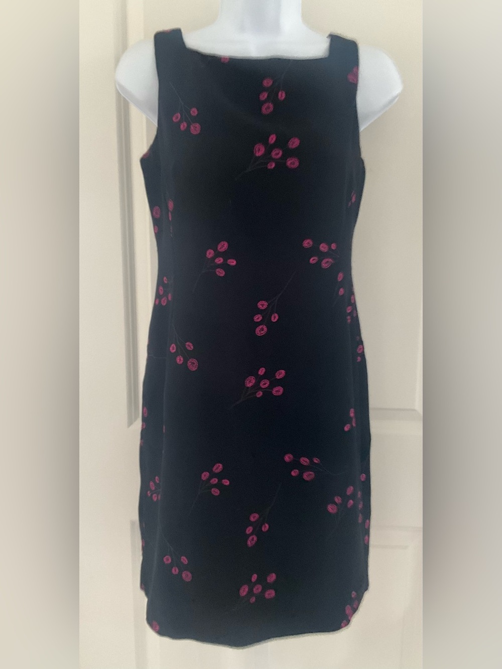 Jones New York Petite Floral Midi Dress.
Size 6P